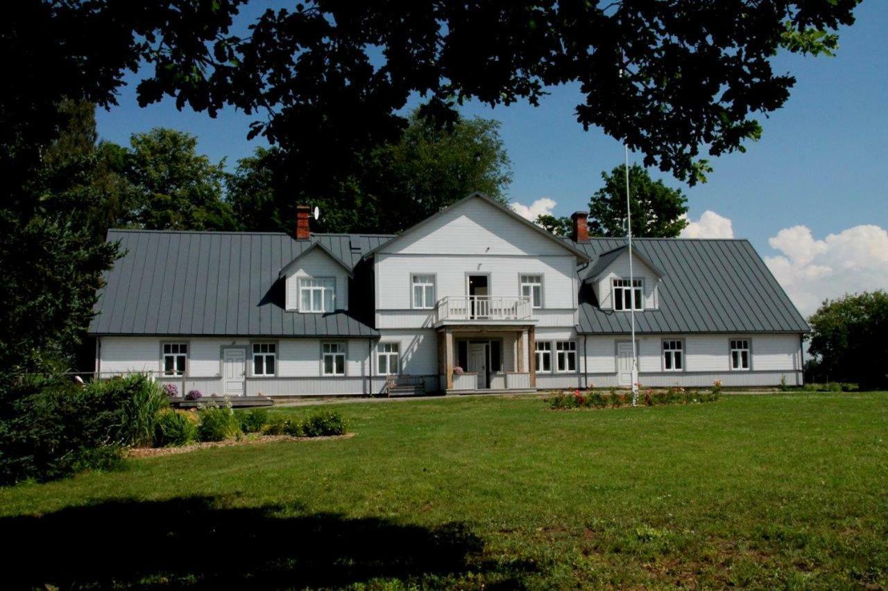 Meke Hotel Mustkalni Екстериор снимка
