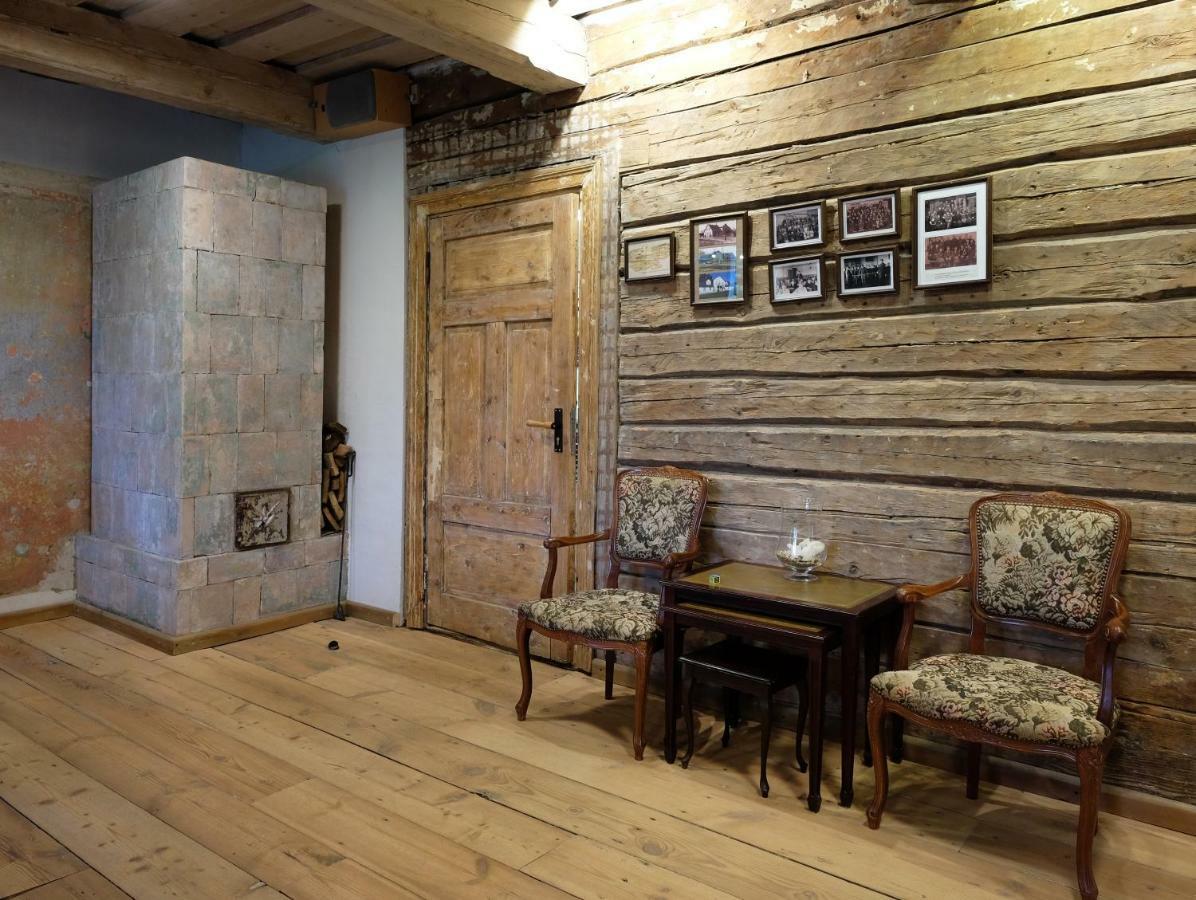 Meke Hotel Mustkalni Екстериор снимка